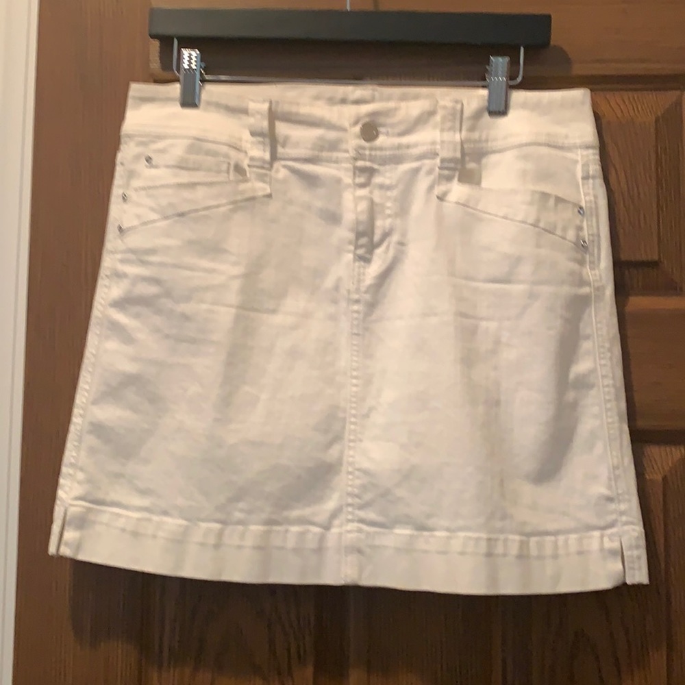 White House Black Market Skirt